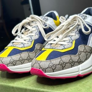Gucci sneakers (authentic)